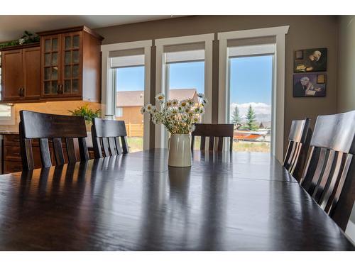 1617 Koocanusa Lake Drive, Lake Koocanusa, BC - Indoor Photo Showing Dining Room