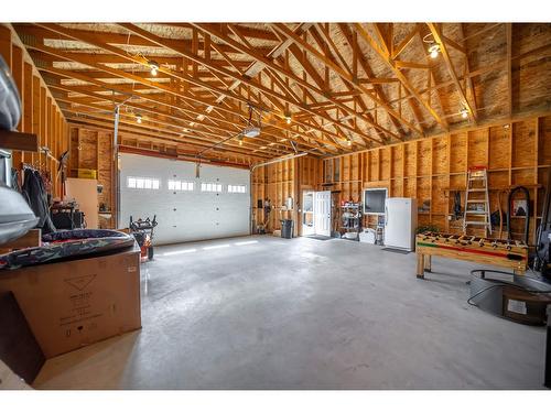 1617 Koocanusa Lake Drive, Lake Koocanusa, BC - Indoor Photo Showing Garage