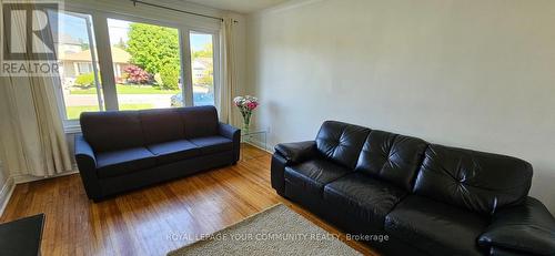 6 Chappel Hill Road, Toronto, ON - Indoor Photo Showing Living Room