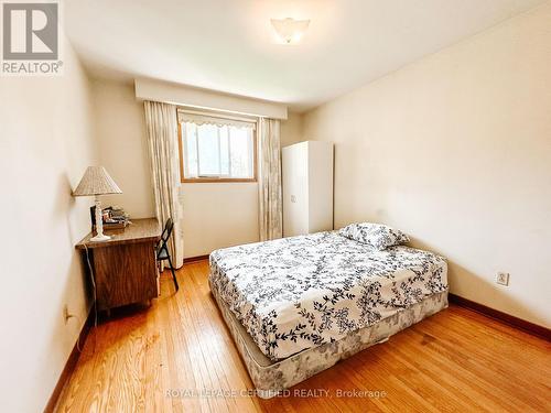 18 Vimy Avenue, Toronto, ON - Indoor Photo Showing Bedroom