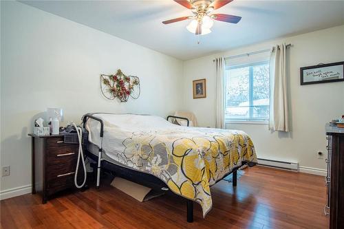 3755 Glover Avenue, Armstrong, BC - Indoor Photo Showing Bedroom