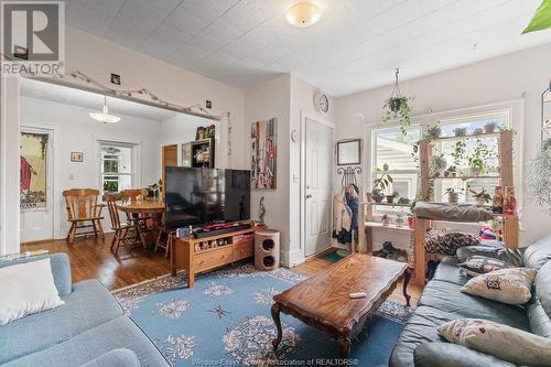 1157-59 Pierre Avenue, Windsor, ON - Indoor Photo Showing Living Room