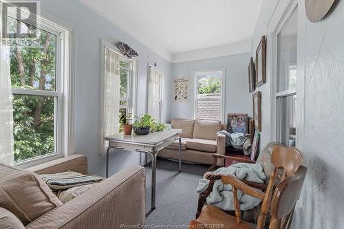 1157-59 Pierre Avenue, Windsor, ON - Indoor Photo Showing Living Room