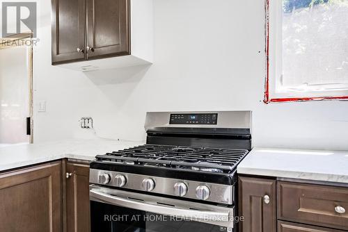 655 Bloor Street E, Oshawa, ON - Indoor Photo Showing Kitchen