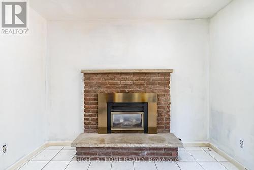 655 Bloor Street E, Oshawa, ON - Indoor Photo Showing Living Room With Fireplace