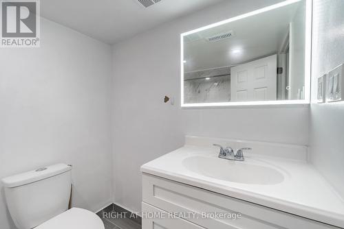 655 Bloor Street E, Oshawa, ON - Indoor Photo Showing Bathroom