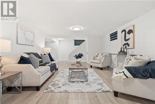 267 Liberty Street N, Clarington, ON - Indoor Photo Showing Living Room
