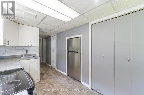 1368 Tudor Crescent, Peterborough, ON - Indoor Photo Showing Kitchen