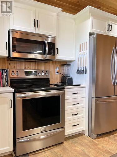 4 Aspen Valley Lane, Glovertown South, NL - Indoor Photo Showing Kitchen