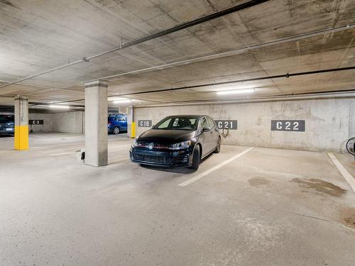 Parking - 205-285 Av. Laurier E., Montréal (Le Plateau-Mont-Royal), QC - Indoor Photo Showing Garage