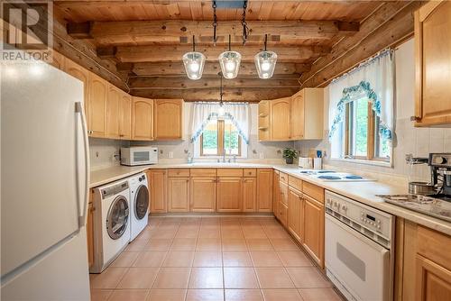 937 Indian Point Road, Evansville, ON - Indoor Photo Showing Kitchen With Double Sink