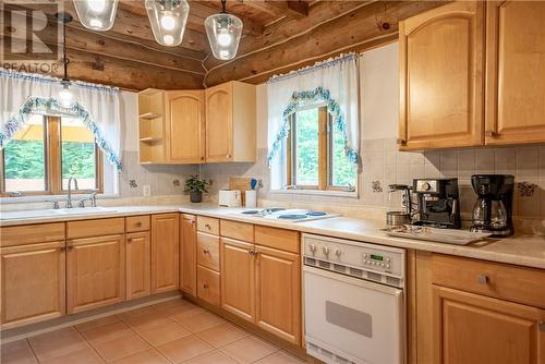 937 Indian Point Road, Evansville, ON - Indoor Photo Showing Kitchen