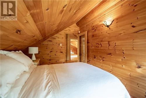 937 Indian Point Road, Evansville, ON - Indoor Photo Showing Bedroom