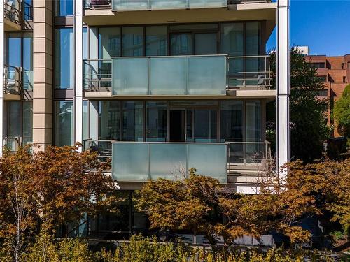 402-708 Burdett Ave, Victoria, BC - Outdoor With Balcony