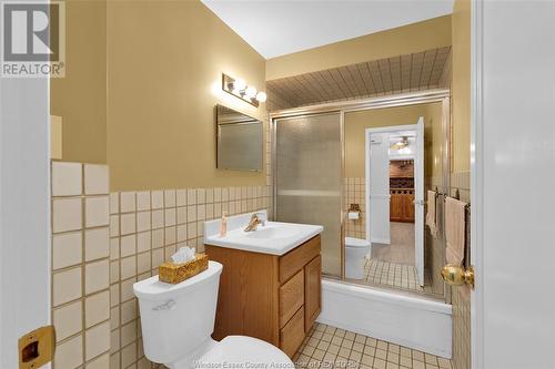 4580 Howard, Windsor, ON - Indoor Photo Showing Bathroom