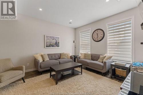 1155-57 Mcdougall, Windsor, ON - Indoor Photo Showing Living Room