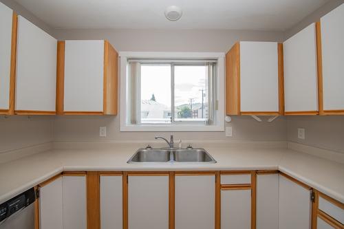 201-2806 35Th Street, Vernon, BC - Indoor Photo Showing Kitchen With Double Sink