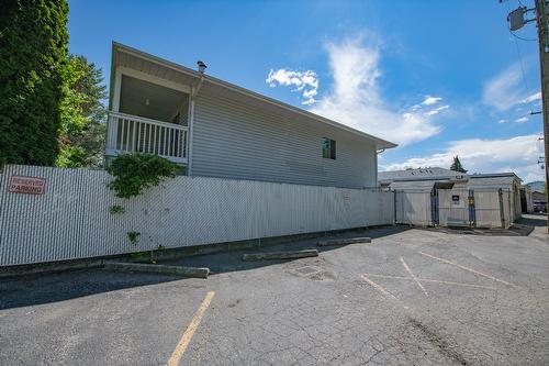 201-2806 35Th Street, Vernon, BC - Outdoor