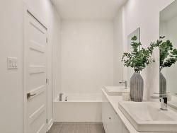 Ensuite bathroom - 