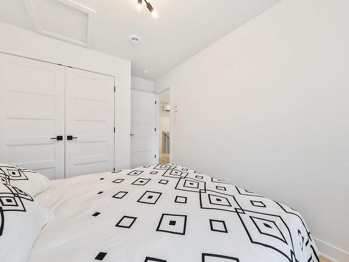 Bedroom - 234 Rue Laguerrier, Laval (Sainte-Rose), QC 