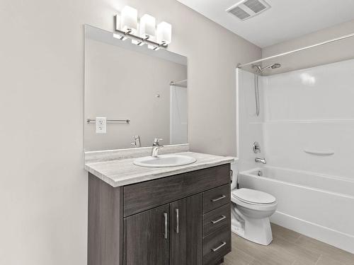 135-1850 Hugh Allan Drive, Kamloops, BC - Indoor Photo Showing Bathroom