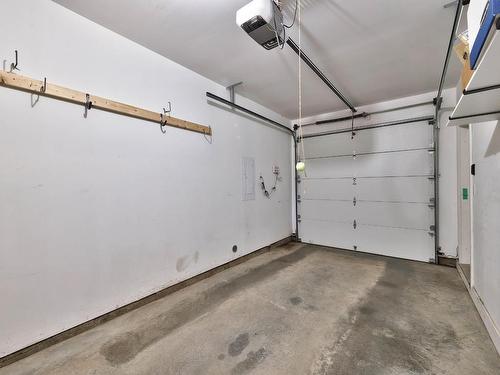 135-1850 Hugh Allan Drive, Kamloops, BC - Indoor Photo Showing Garage