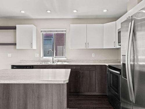 135-1850 Hugh Allan Drive, Kamloops, BC - Indoor Photo Showing Kitchen With Upgraded Kitchen