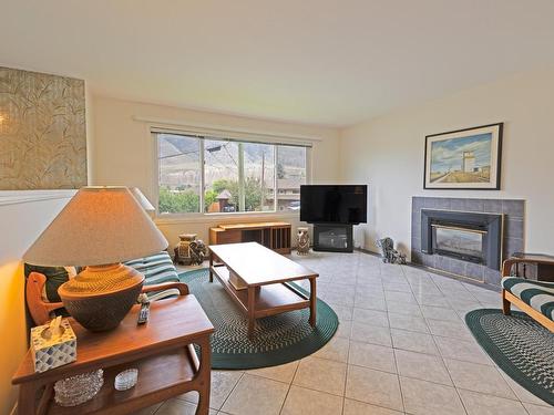 217 Pyper Way, Kamloops, BC - Indoor Photo Showing Living Room With Fireplace