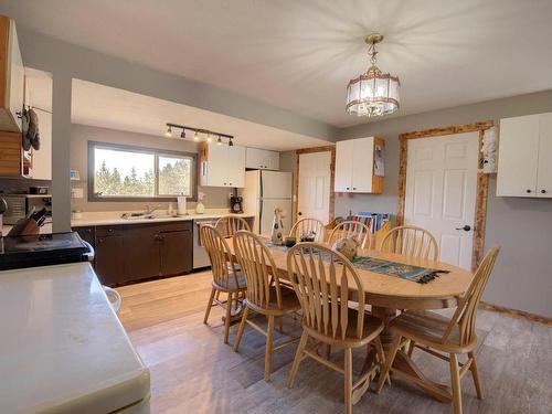 2141 Schamps Road, Kamloops, BC - Indoor Photo Showing Dining Room