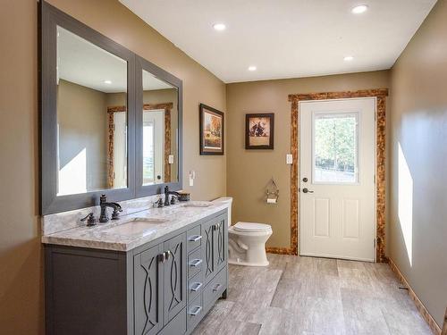 2141 Schamps Road, Kamloops, BC - Indoor Photo Showing Bathroom