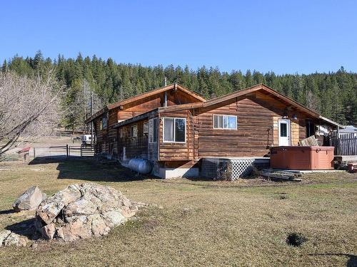 2141 Schamps Road, Kamloops, BC - Outdoor