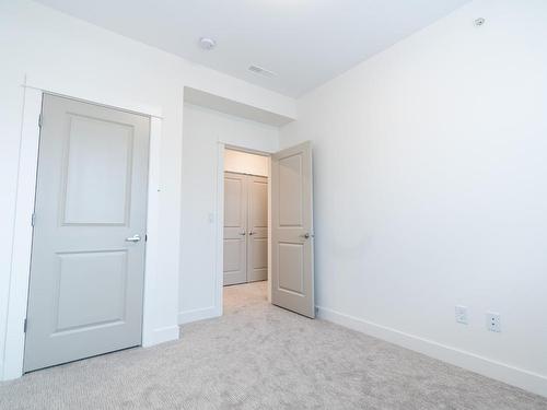 116-8960 Dallas Drive, Kamloops, BC - Indoor Photo Showing Other Room