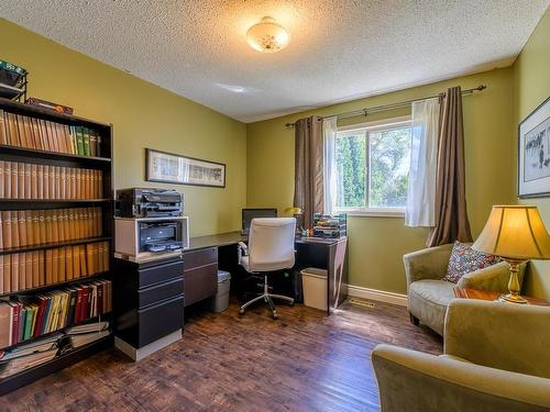 232 Cypress Ave, Kamloops, BC - Indoor Photo Showing Office