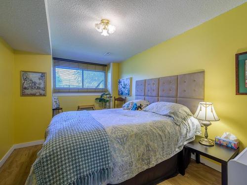 232 Cypress Ave, Kamloops, BC - Indoor Photo Showing Bedroom