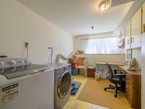 232 Cypress Ave, Kamloops, BC - Indoor Photo Showing Laundry Room