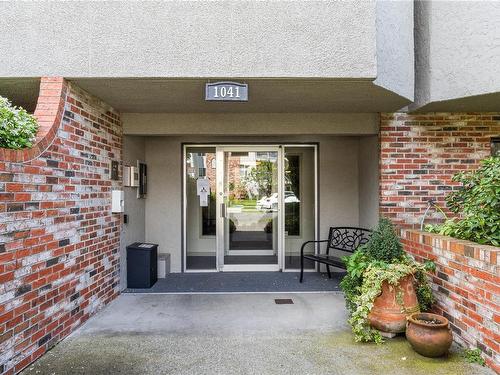 406-1041 Rockland Ave, Victoria, BC - Outdoor