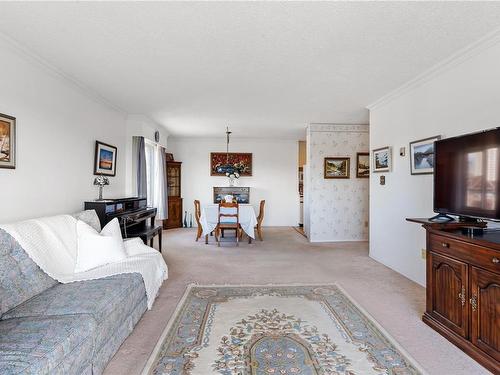 406-1041 Rockland Ave, Victoria, BC - Indoor Photo Showing Living Room