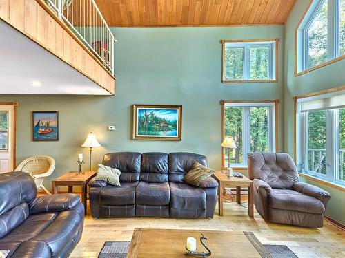 Living room - 304 Ch. Du Lac-Sylvère, Saint-Donat, QC 