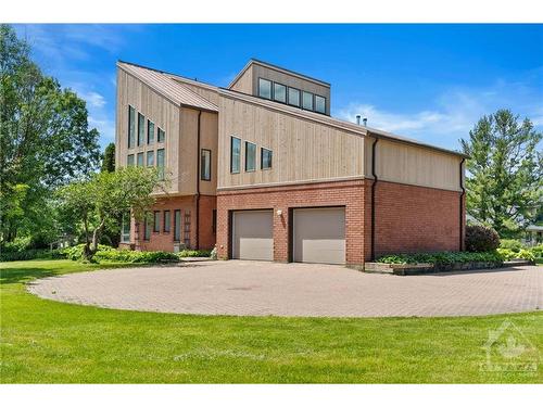 1270 Royal Palm Crescent, Manotick, ON 