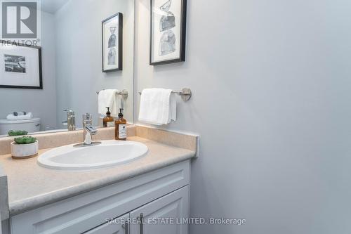 832 - 600 Fleet Street, Toronto, ON - Indoor Photo Showing Bathroom