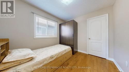 870 Khan Crescent, Mississauga, ON - Indoor Photo Showing Bedroom