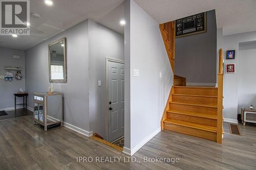 144 Crafter Crescent, Hamilton, ON - Indoor Photo Showing Other Room