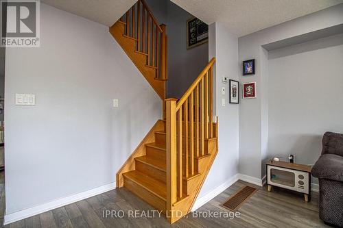 144 Crafter Crescent, Hamilton, ON - Indoor Photo Showing Other Room