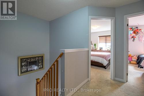 144 Crafter Crescent, Hamilton, ON - Indoor