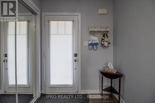 144 Crafter Crescent, Hamilton, ON - Indoor Photo Showing Other Room