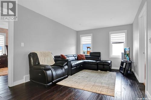 3433 Green Brook Road, Regina, SK - Indoor Photo Showing Living Room
