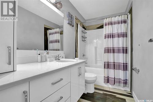 3433 Green Brook Road, Regina, SK - Indoor Photo Showing Bathroom