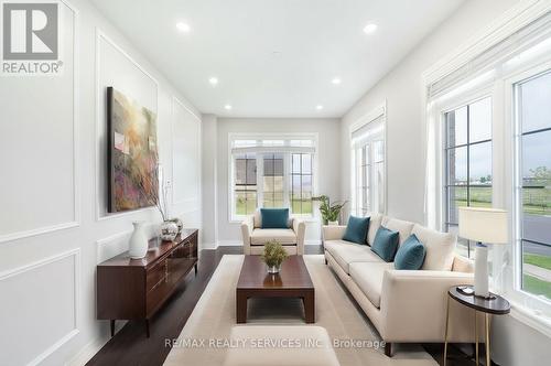 351 Royal West Drive, Brampton, ON - Indoor Photo Showing Living Room