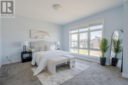 1296 Twilite Boulevard, London, ON - Indoor Photo Showing Bedroom