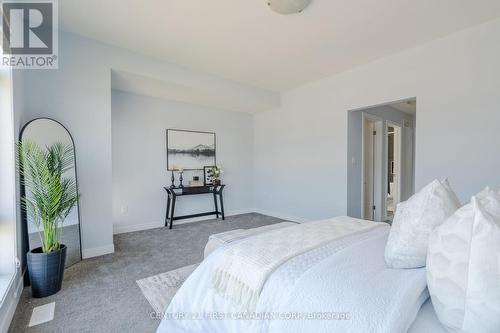 1296 Twilite Boulevard, London, ON - Indoor Photo Showing Bedroom